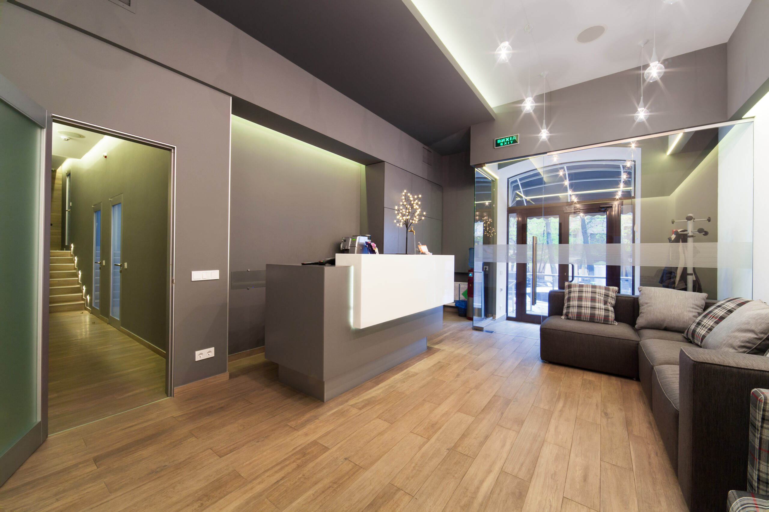 agencement-hotel-reception03