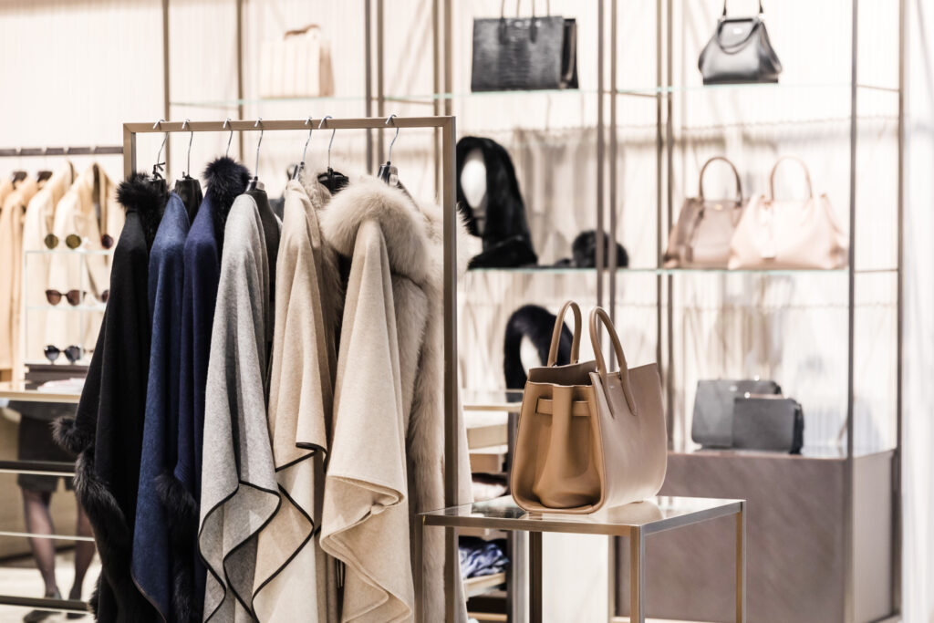 agencement-boutique-pret-a-porter09